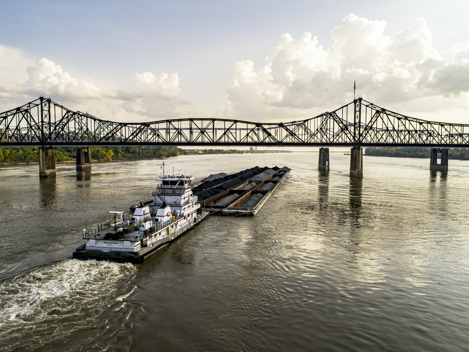 More Than 700 Barges Stuck In Mississippi River From Bridge Crack ...