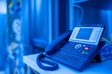 Five Factors to Consider When Selecting a VOIP System for Your Business