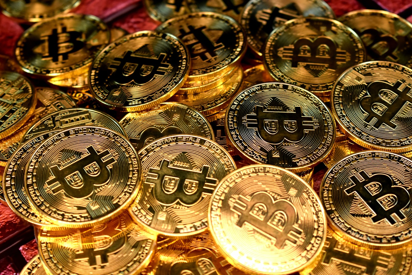 Why Are Insurance Companies Accepting Bitcoin? A Quick Review