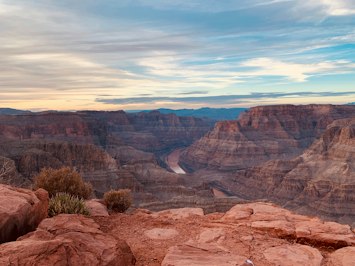 $100 Million Settlement Reached in 2018 Grand Canyon Helicopter Crash - Insurance Claims News Article