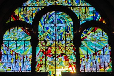 Bankrupt Catholic Dioceses’ Victim Payout Deals Spurn Insurers - Insurance Claims News Article