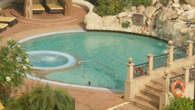 El Paso Woman Files $1 Million Lawsuit Against Mexican Resort Over Husband’s Electrocution - Insurance Claims News Article