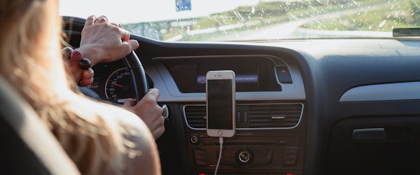 Smartphones Can Help Reduce Driving Risk (Canadian Underwriter)