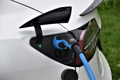 Florida Urges EV Owners to Prepare for Fire Hazards as Hurricane Milton Approaches - Insurance Claims News Article