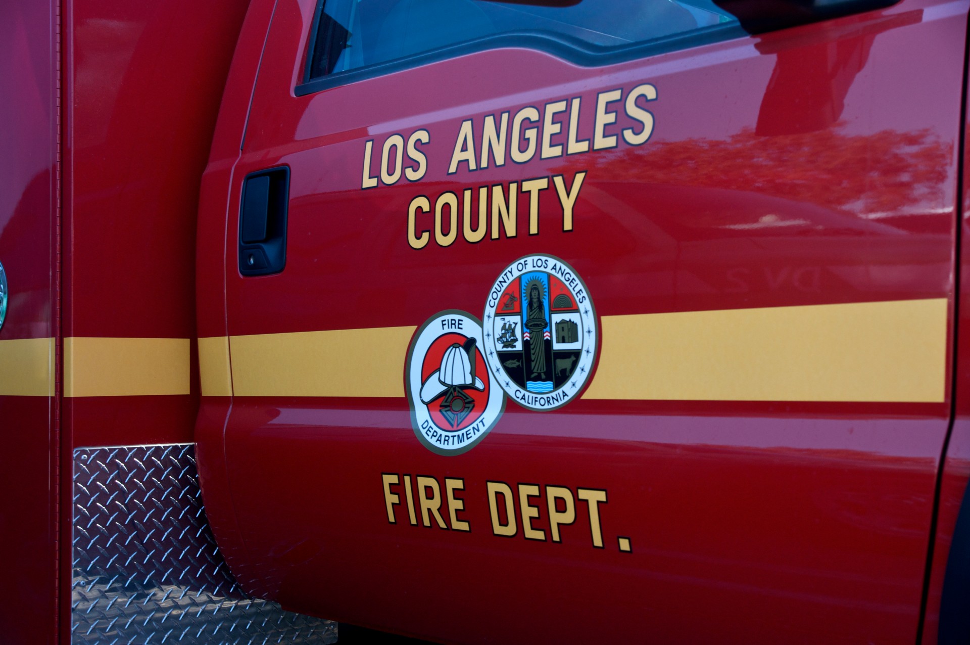 Multiple Firefighters Injured As Los Angles Building Explodes Into Flames - Insurance Claims News Article