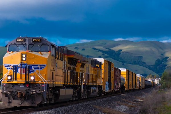 Train Cargo Theft Costs U.S. Railroads $200 Million a Year