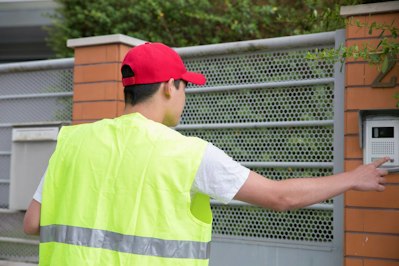 NICB Agents Tracking Fraudulent Contractor Activities In Florida - Insurance Claims News Article