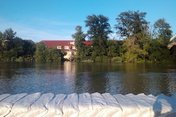 Maximizing Flood Preparedness Benefits for Insurers and Policyholders, Swiss Re Institute Study Finds