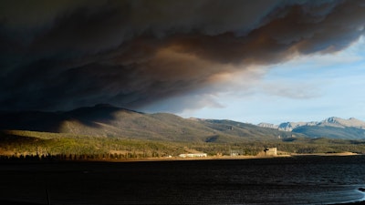 Triple-I: Wildfire Risk Expands Beyond the West as Heat Waves Drive US Fire Exposure - Insurance Claims News Article
