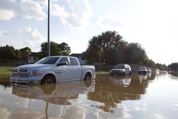 2024 Hurricanes Leave Nearly 350,000 Cars Flood-Damaged, CARFAX Warns