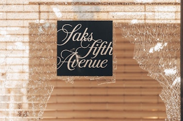 Property Damage, Looting In Chicagos Magnificent Mile - Insurance Claims News Article