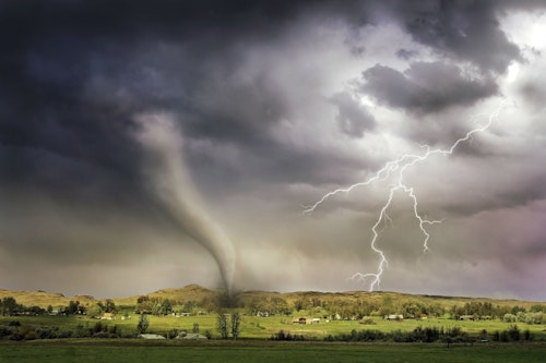 Tornado Outbreak Stretches Across Central U.S., Driven by Unusual Weather Patterns