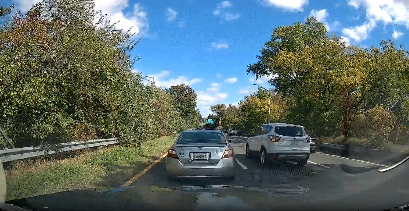 Caught Red-Handed: Watch This Shocking Insurance Scam Unravel Thanks to a Dash Cam