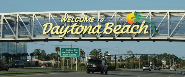 Nicole Kills 4 and Leaves ‘Unprecedented’ Damage to Daytona-area Coastline (CNN )