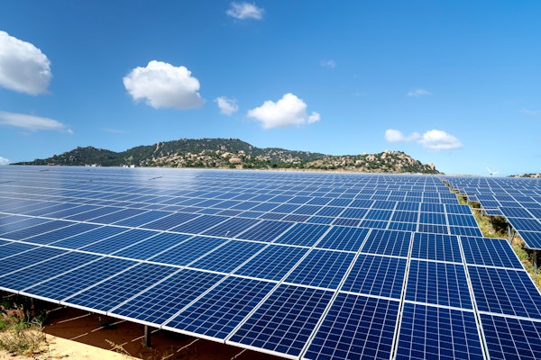 Embracing Solar Power: Technological Evolution and Insurance Industry Challenges