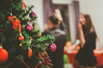 Holiday Work Stress and Layoff Anxiety Cloud Employee Time Off, Survey Finds - Insurance Claims News Article