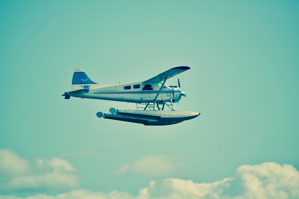 Two Small Planes Crash And Sink In Idaho Lake