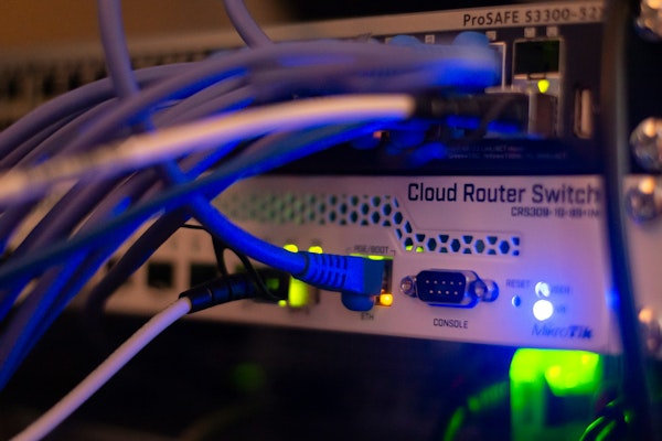 AI-Powered Hackers Breach 600 Firewalls in Global Cyber Campaign, Amazon Reports