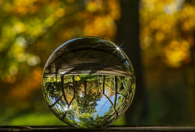 AI Uncertainty in Insurance: Coverage Gaps, Casualty Risks, and E&S Innovations - Insurance Claims News Article