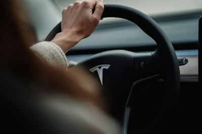 Tesla Video Promoting Self-Driving Was Staged, Engineer Testifies - Insurance Claims News Article