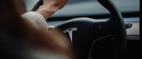Tesla Video Promoting Self-Driving Was Staged, Engineer Testifies (Reuters )