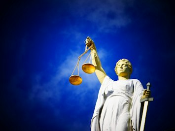 Expert Opinion: Conflicting Testimonies In Billionaire’s Lawsuit Over Fire-Damaged Artwork - Insurance Claims News Article