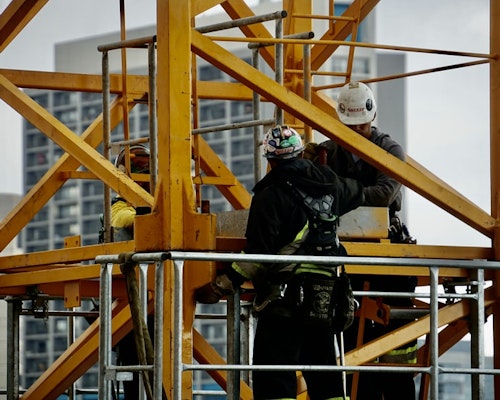 Construction Safety Professionals Struggle To Prevent Fall Hazards