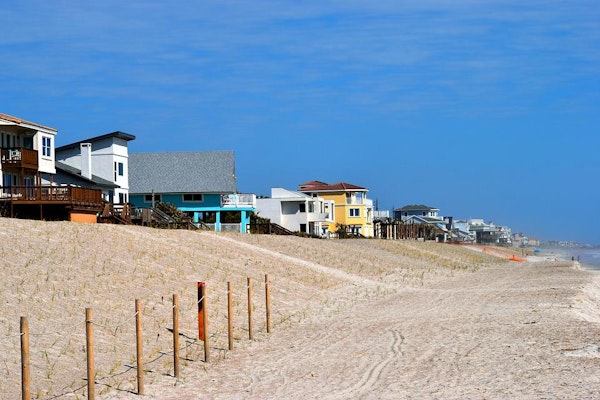 Florida’s Home Insurance Crisis Threatens Real Estate Market Stability