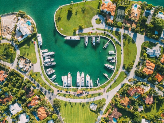 Miami’s Super Yacht Boom Leaves Derelict Boats, Rising Marine Risks, and Insurance Challenges