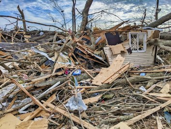 E-F3 Tornado Leaves Almost 13 Mile Track Of Devastation In Kansas - Insurance Claims News Article