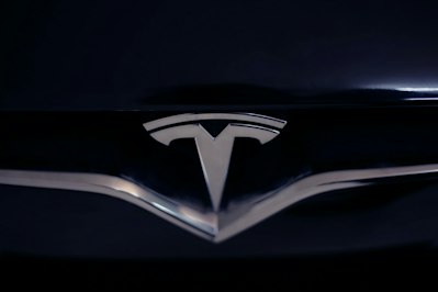 Tesla’s Arbitration Clauses Draw Congressional Attention - Insurance Claims News Article