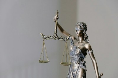 Newton’s Laws Applied: Stabilizing the Tripartite Relationship in Insurance Claims - Insurance Claims News Article