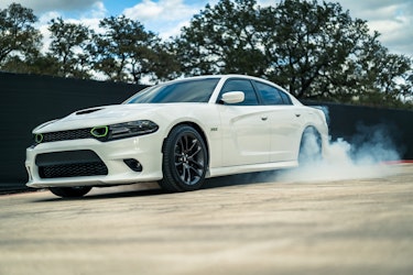 IIHS Study: Muscle Cars and Small Vehicles Tied to Elevated Driver Fatality Rates - Insurance Claims News Article