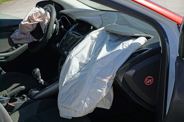 Air-Bag Recalls Affect Over 400,000 SUVs by Volkswagen and Toyota