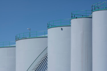 California Chemical Tank Emergency Leaves 16,000 Displaced After Explosion Threat Eases - Insurance Claims News Article