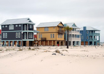 Storm Surge Risk Threatens Billions in Coastal Property Value Across 20 States - Insurance Claims News Article