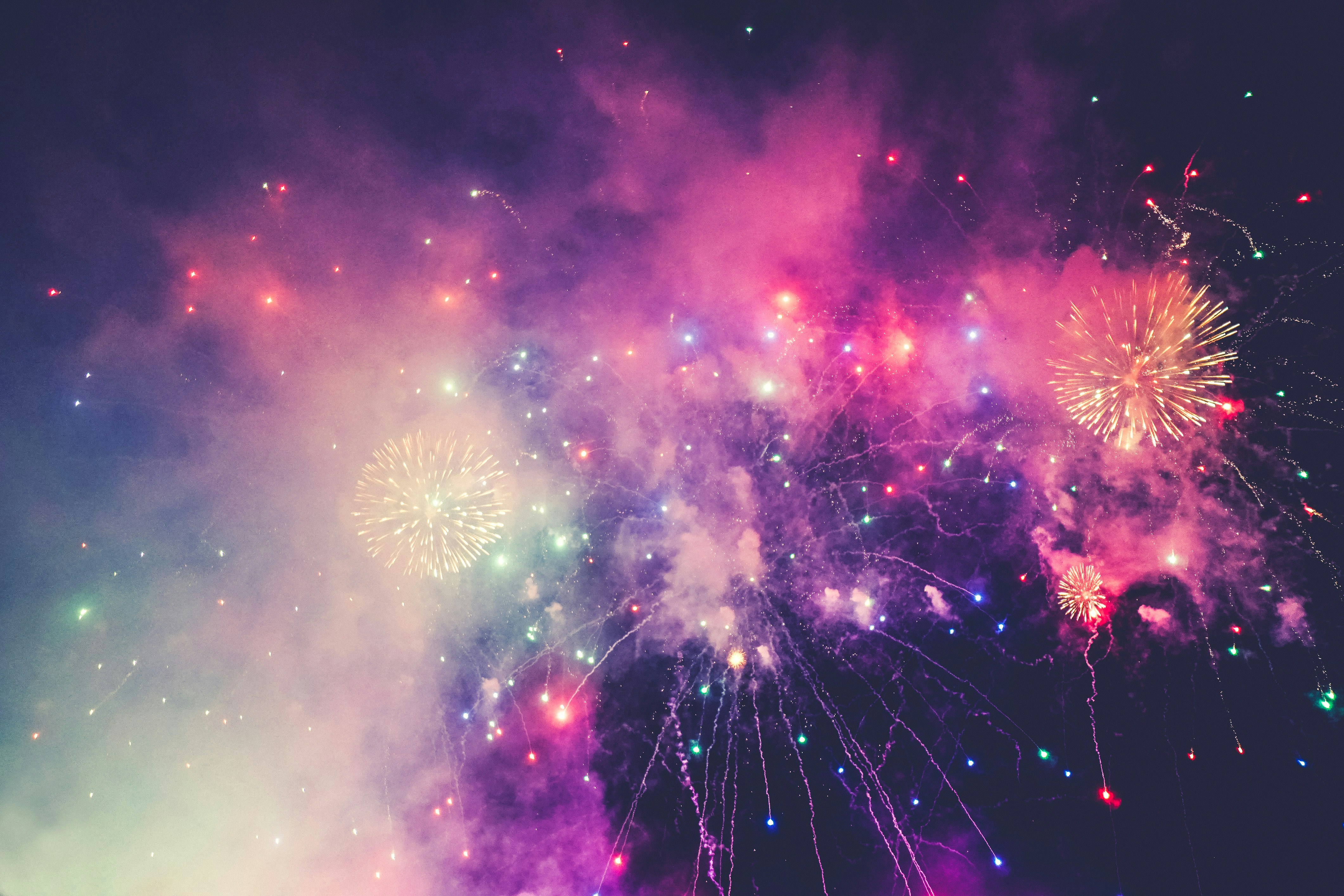 Tennessee Interstate Closed After Fireworks Cargo Ignites on I-75 (CBS42)