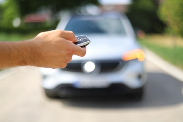 Electronic Key Fob Fraud Scheme Drives Multi-State Auto Theft Ring Indictments - Insurance Claims News Article