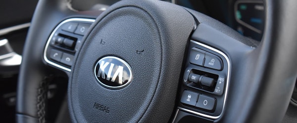 Blank Instrument Cluster Display Prompts Kia Recall (Claims Pages Staff)