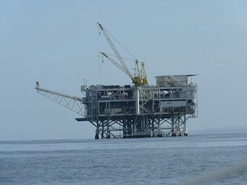 Class-Action Suit Filed Against Energy Companies Following Huntington Beach Oil Spill - Insurance Claims News Article