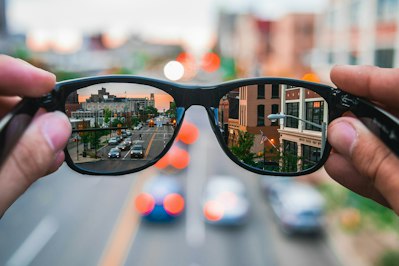 Meta Smart Glasses Lawsuit Tests Privacy, Product Liability and AI Coverage - Insurance Claims News Article